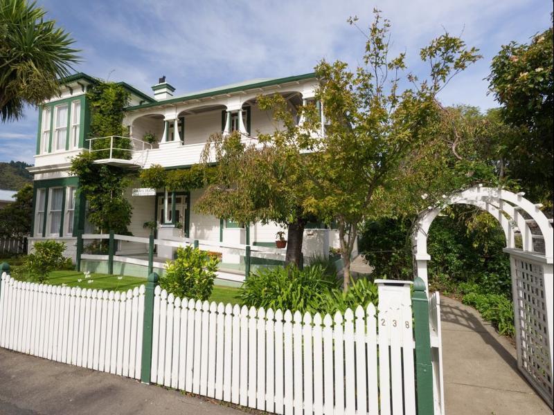 Sussex House Bed & Breakfast Nelson Exterior photo